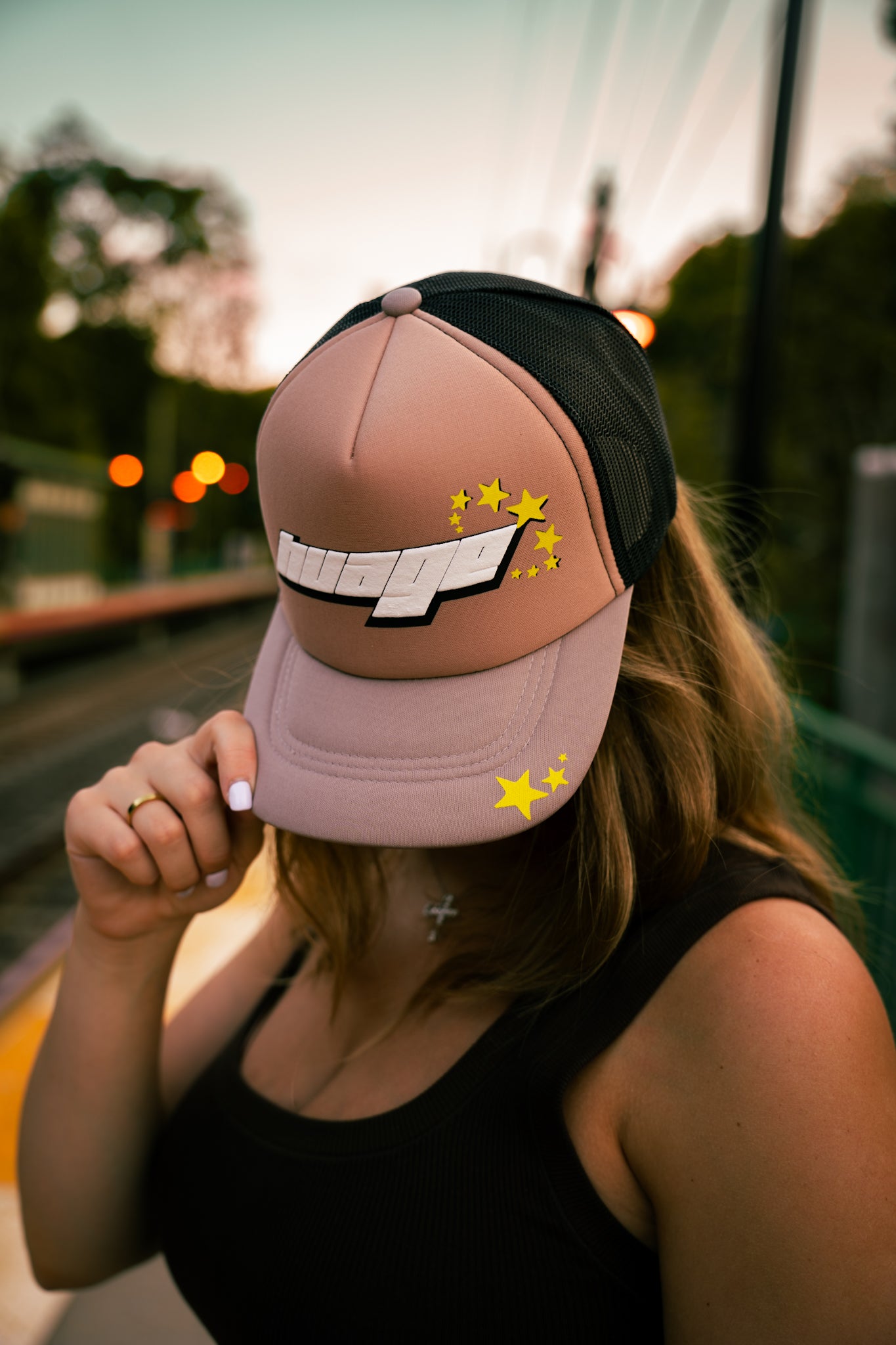 “MOCHA” RETRO TRUCKER